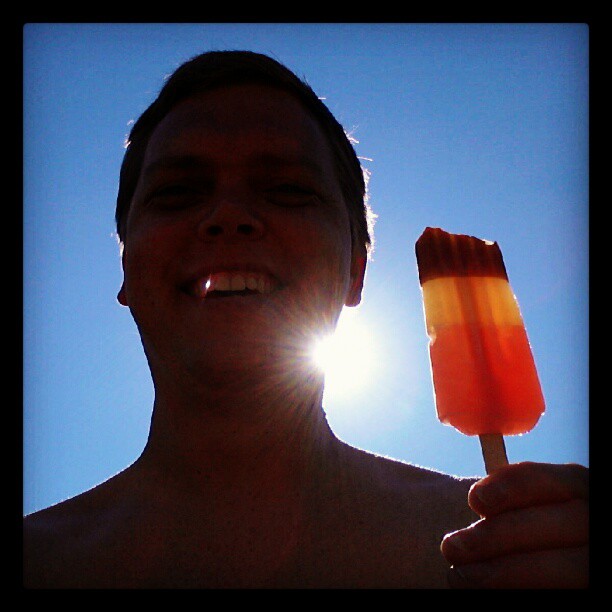 Instagram: #ice #is #lollypop #lollipop #icecream #silhouette #yellow #orange #frognerparken #sommer #summer #oslo